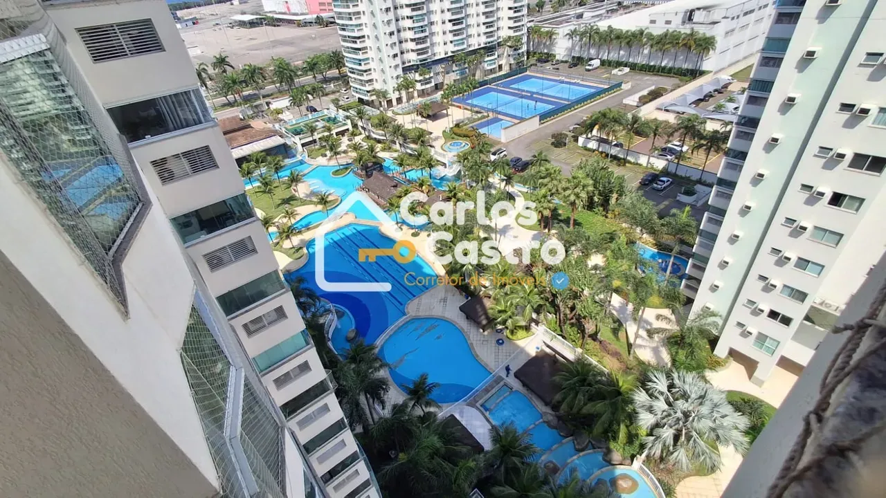 Apartment on the 12th floor with a glass-enclosed balcony — photo 9