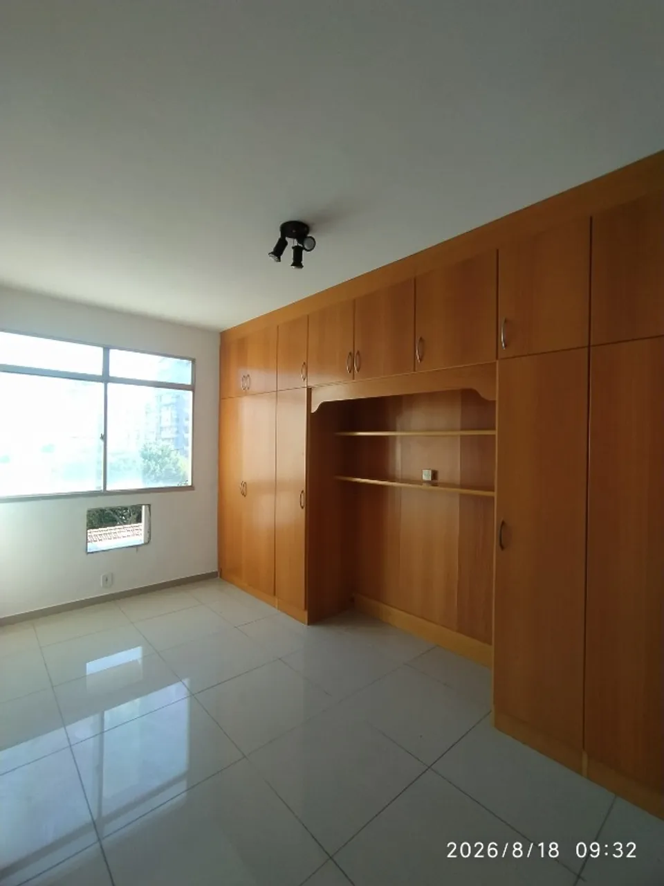 2-bedroom apartment with 2 bathrooms and a balcony — photo 5