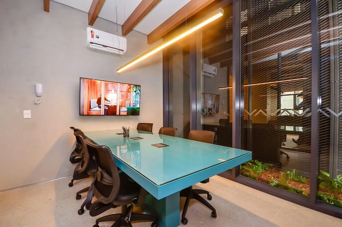 Furnished 1-bedroom apartment with balcony and grill — photo 40