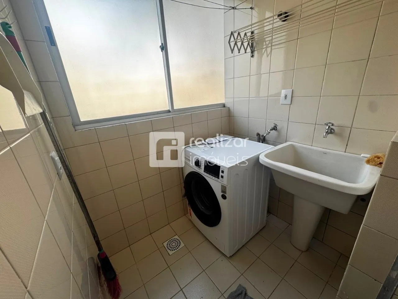 Квартира с 1 спальней и прачечной зоной и местом — photo 10