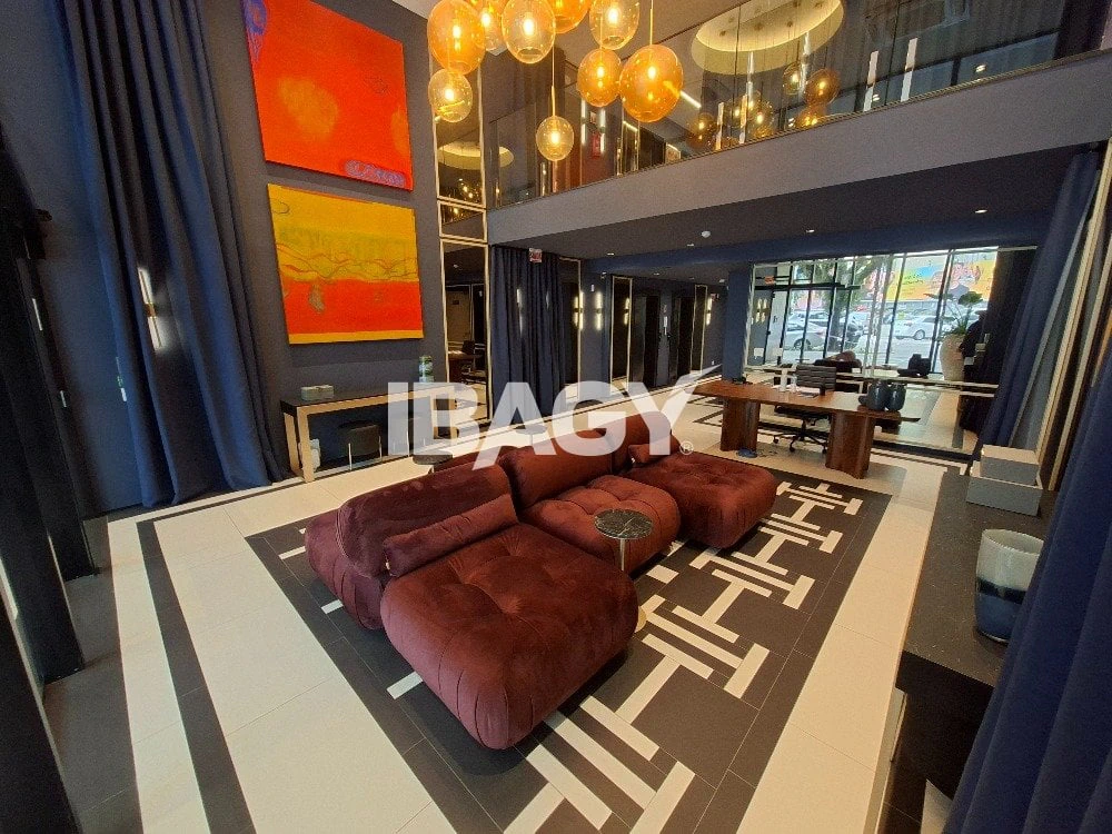 30 m² apartment with 1 bedroom and tall windows — photo 10