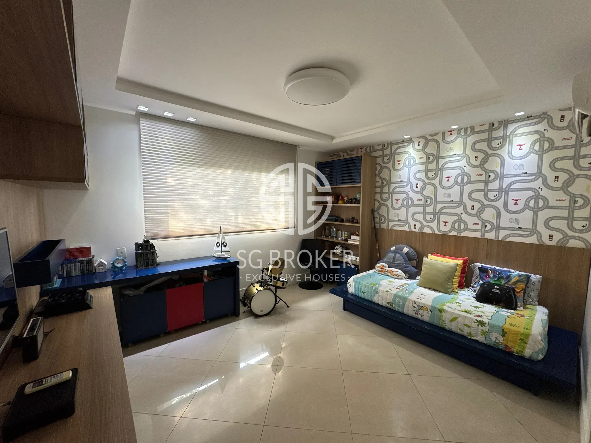 Casa para locação com 5 quartos e churrasqueira na varanda — photo 30