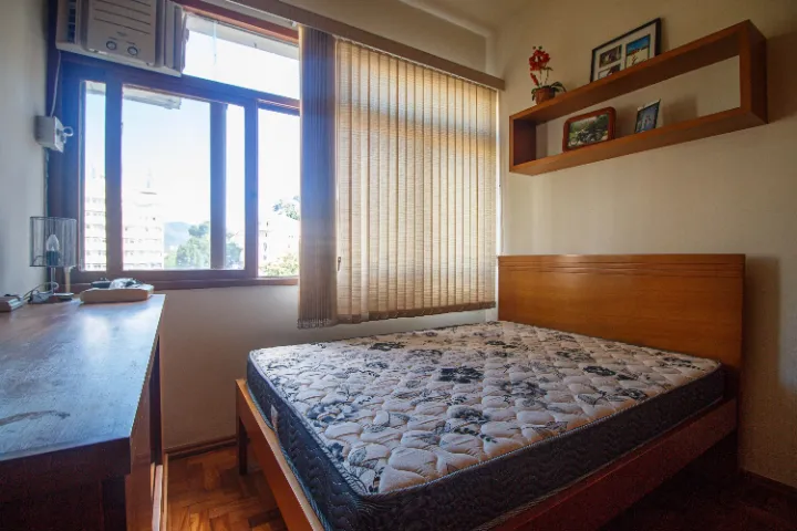 Furnished 2-bedroom apartment with a closed kitchen — photo 3