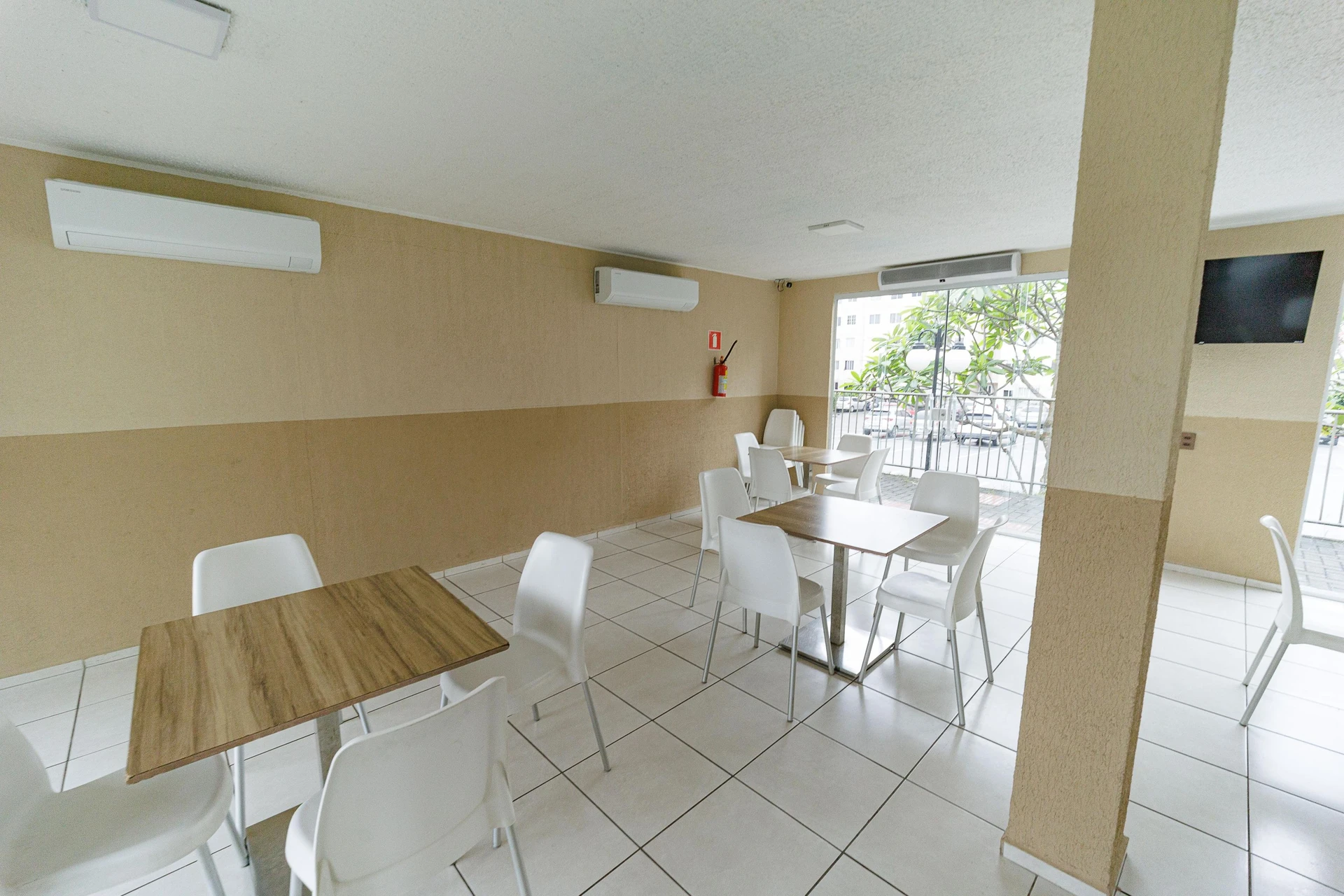 2-bedroom apartment in a building with a pool — photo 24