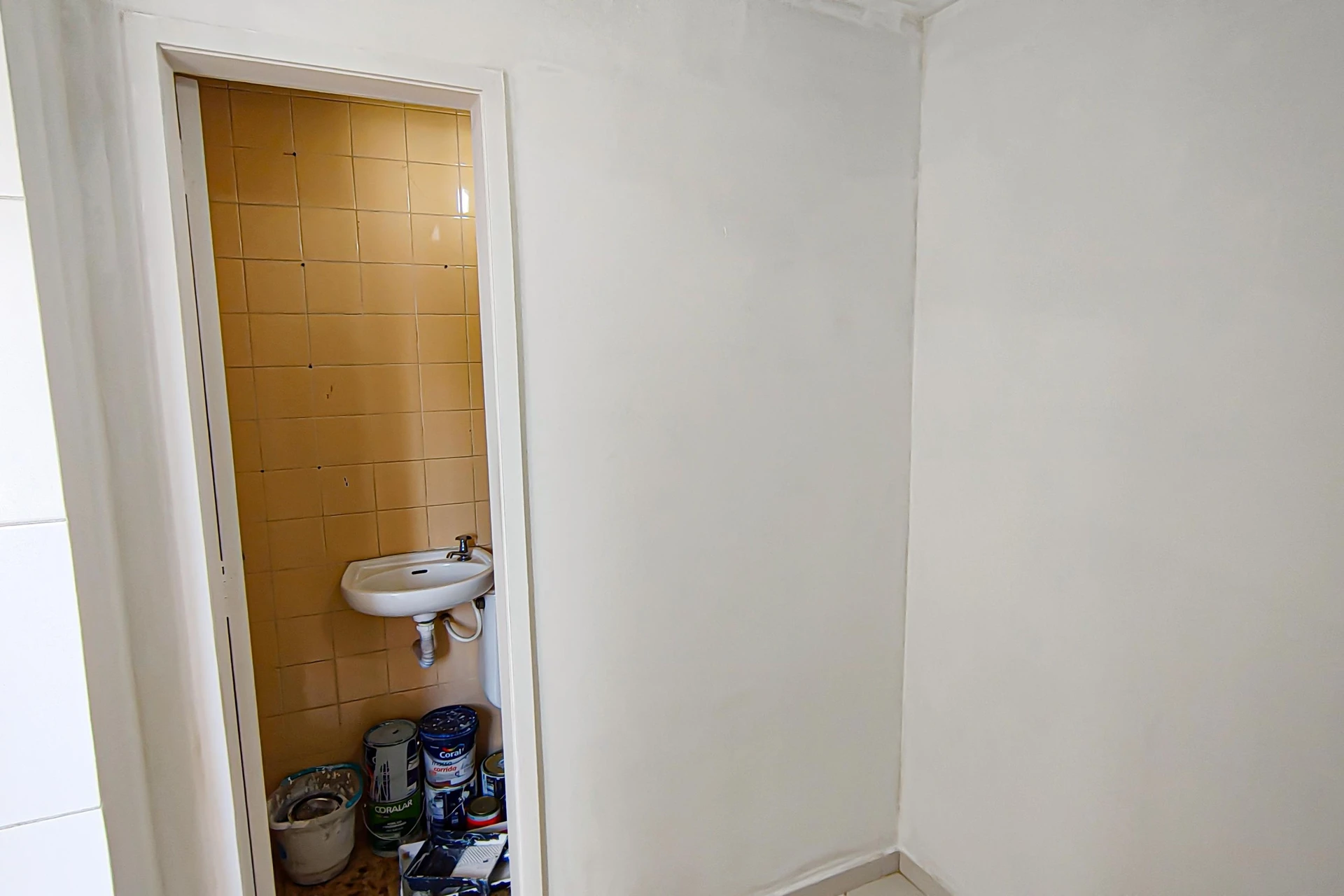 3-bedroom apartment in a building with a gym — photo 32
