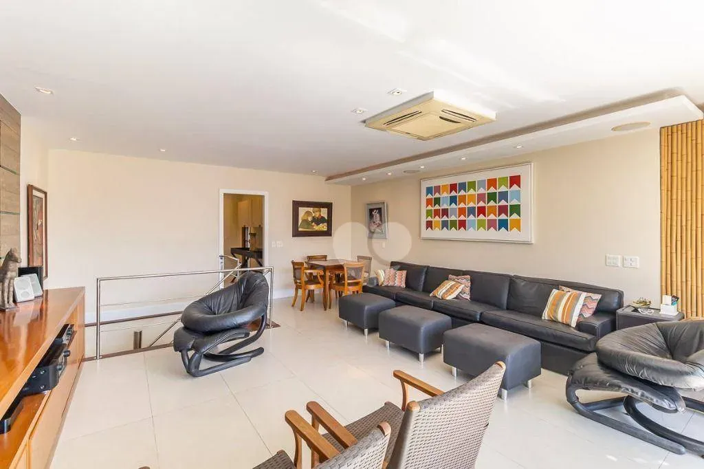 Furnished 574 m² apartment with 4 en-suite bedrooms — photo 12