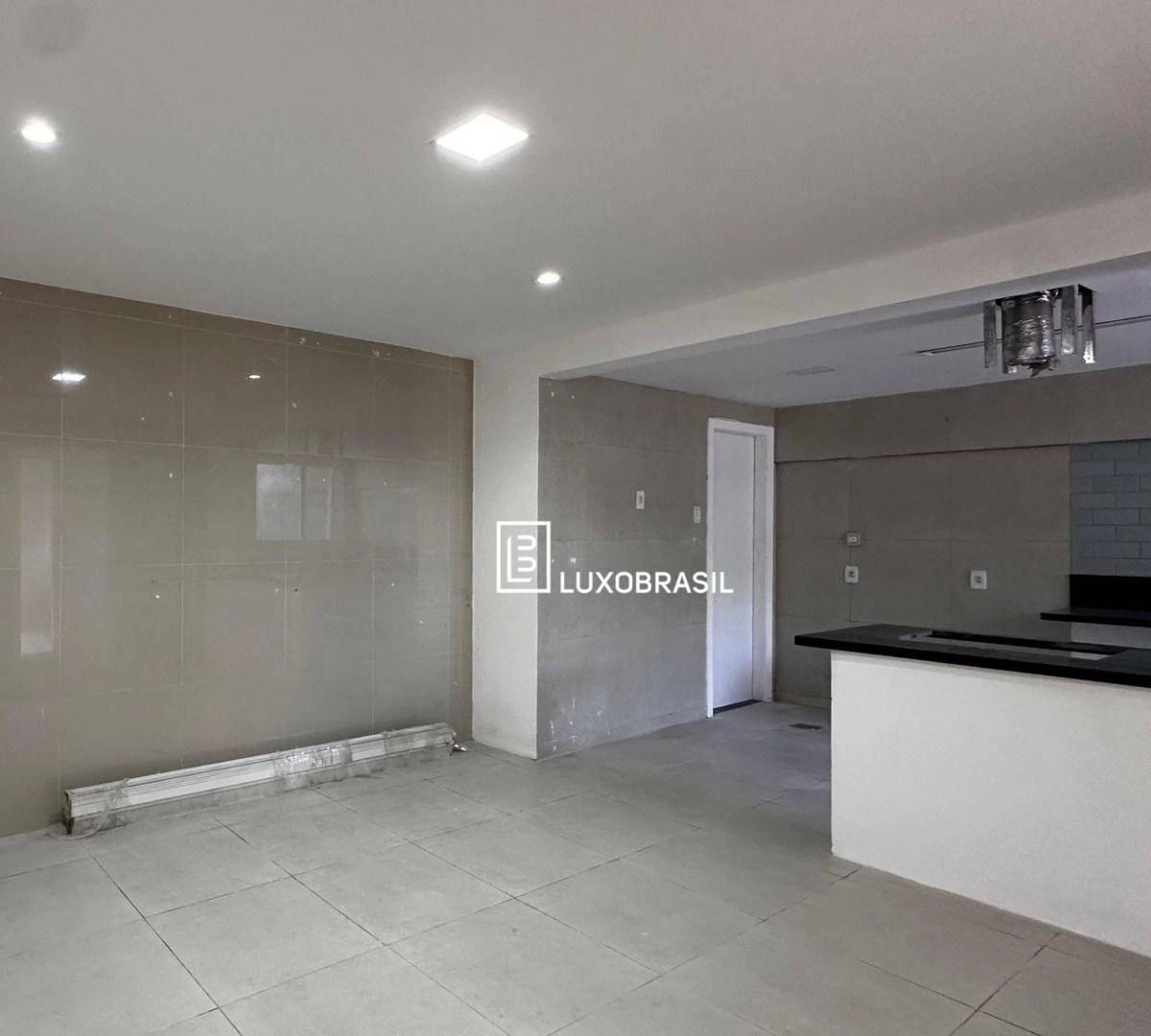 House with 7 bedrooms and 700 m², gas kitchen — photo 44