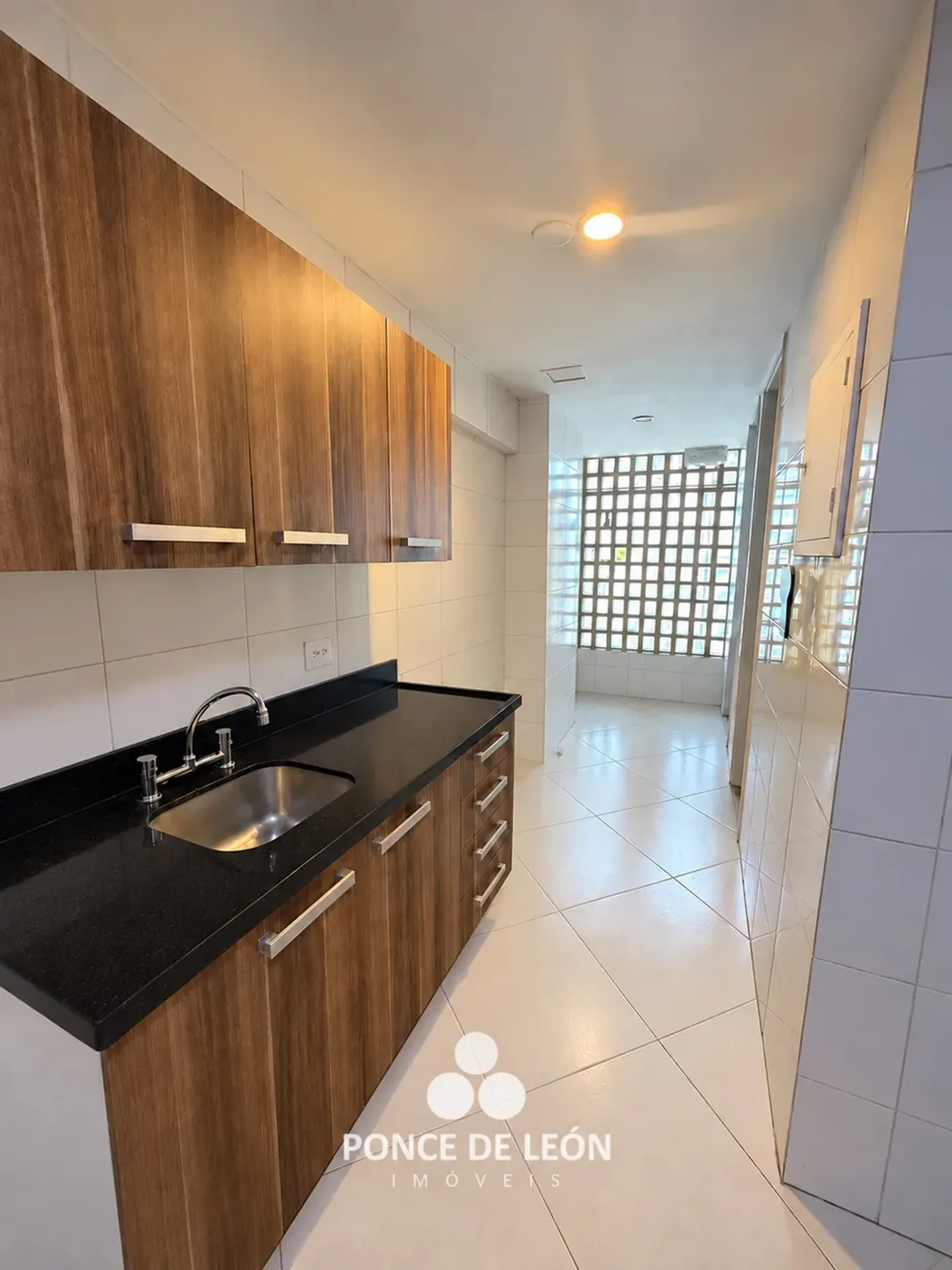 3-bedroom apartment in a building with a sauna — photo 9
