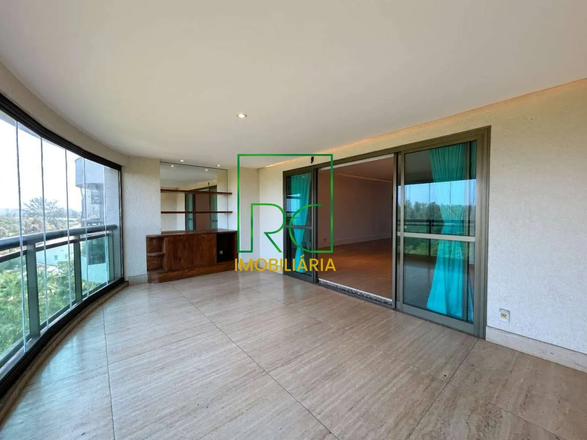 4 quartos e janelas do piso ao teto: apartamento de 174 m² — photo 17