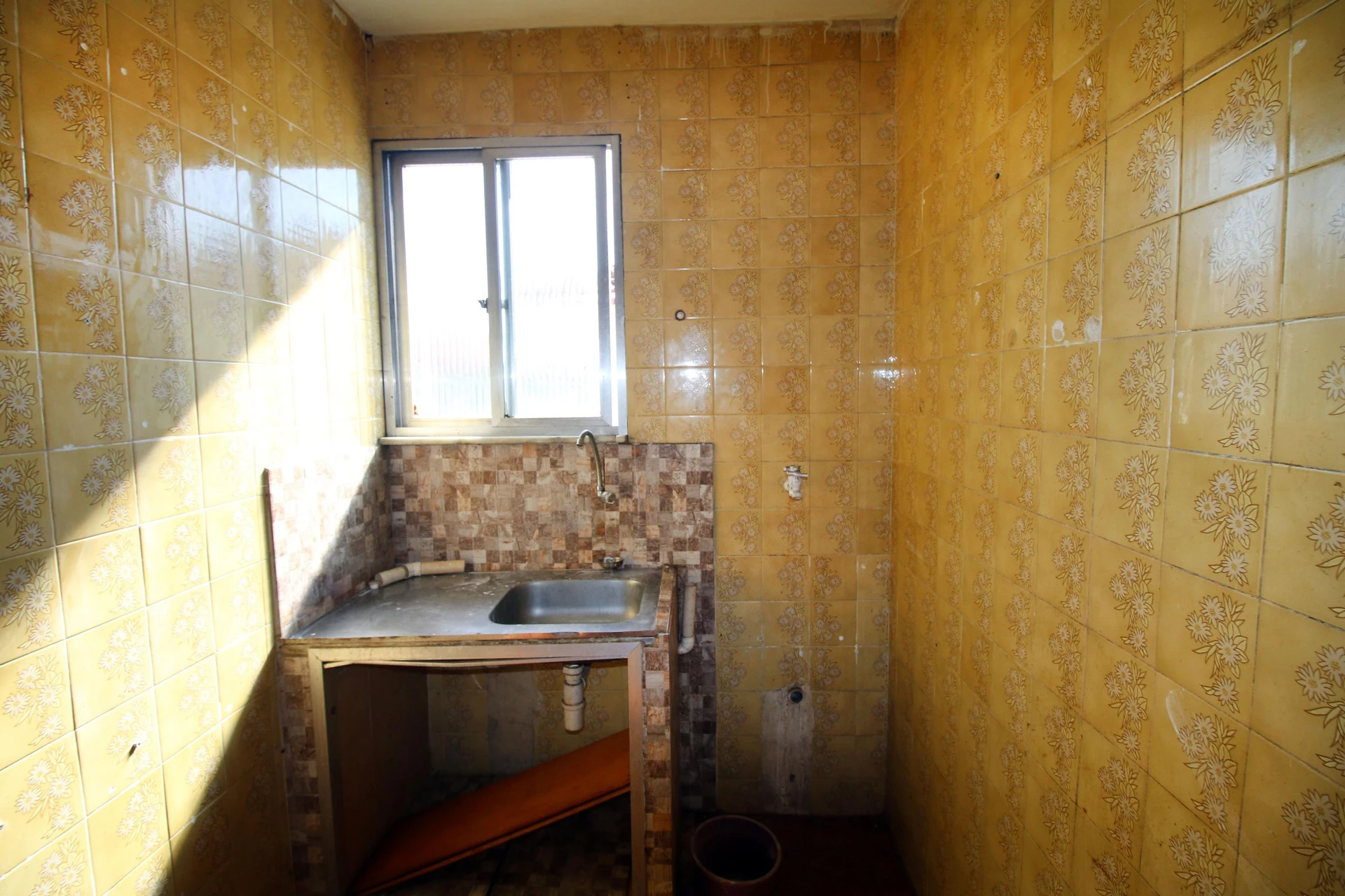 Apartamento sem mobília com 3 quartos e 1 banheiro — photo 4