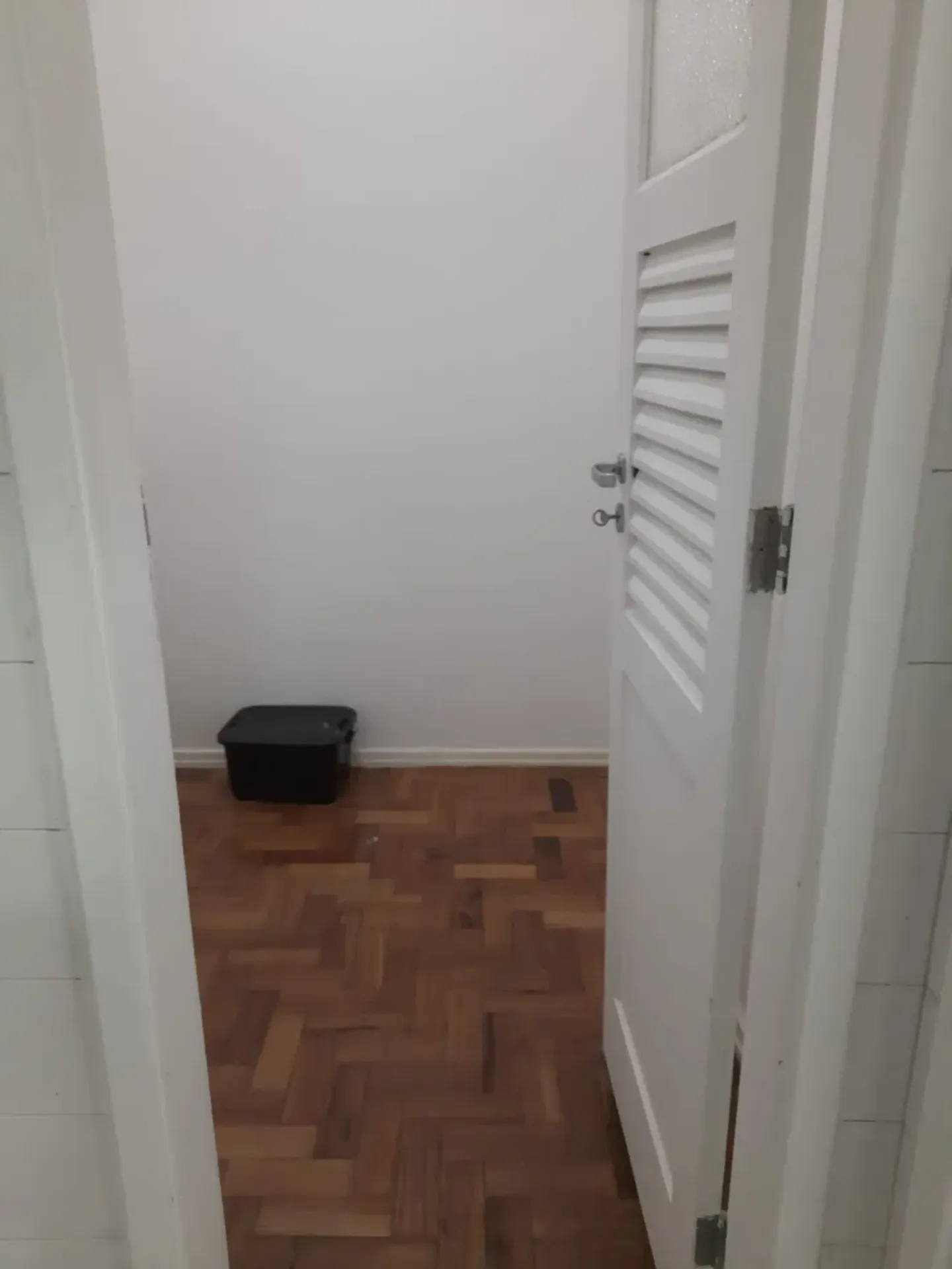 Квартира на 2-му поверсі з дерев'яною підлогою або ламінатом — photo 39