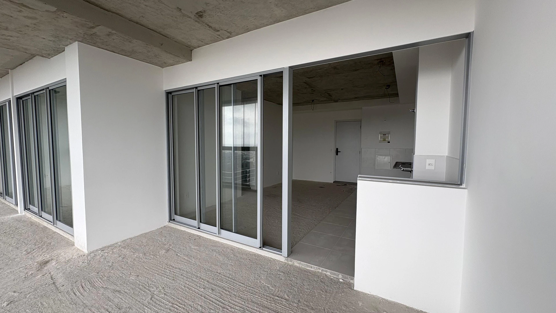 2-bedroom apartment with a mountain view in Rio de Janeiro — photo 4