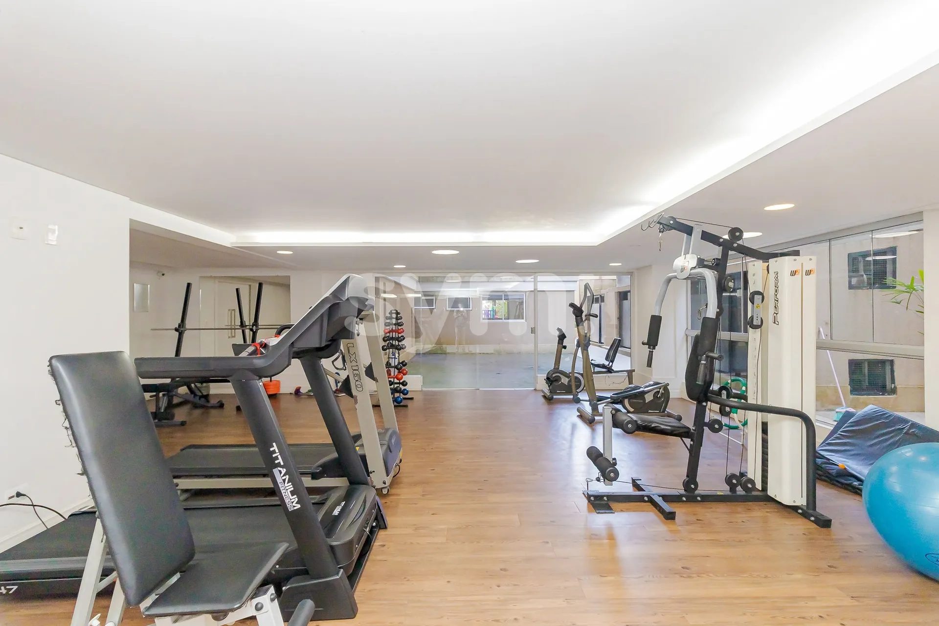 Apartamento mobiliado de 2 quartos com varanda envidraçada — photo 19