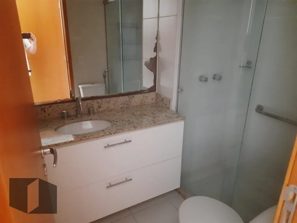 3-bedroom apartment with balcony and city views — photo 19