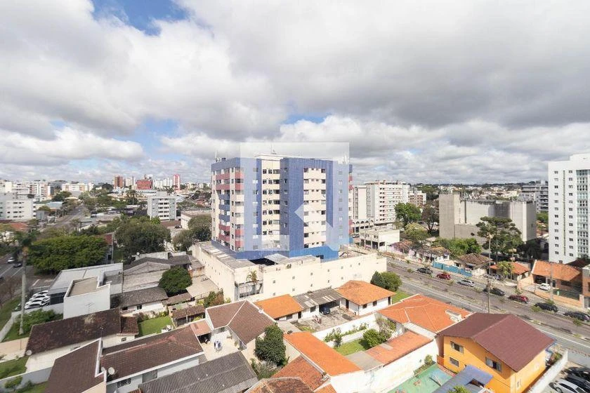 One-bedroom apartment with a home office in Curitiba — photo 15