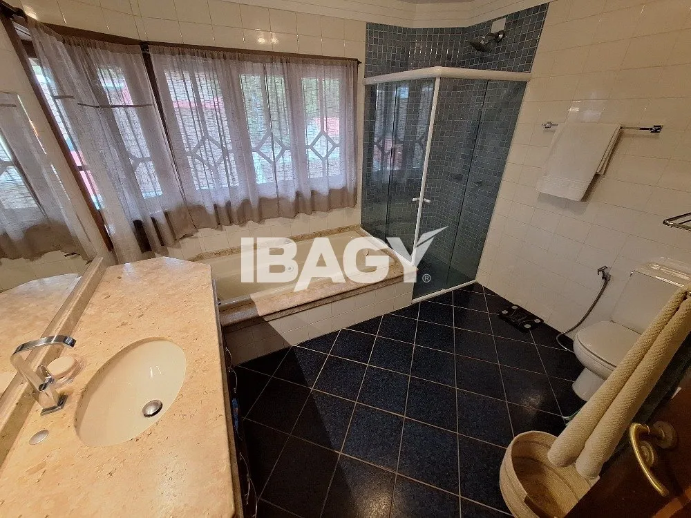 Мебльований будинок на 840 м² з 3 власними ванними — photo 40