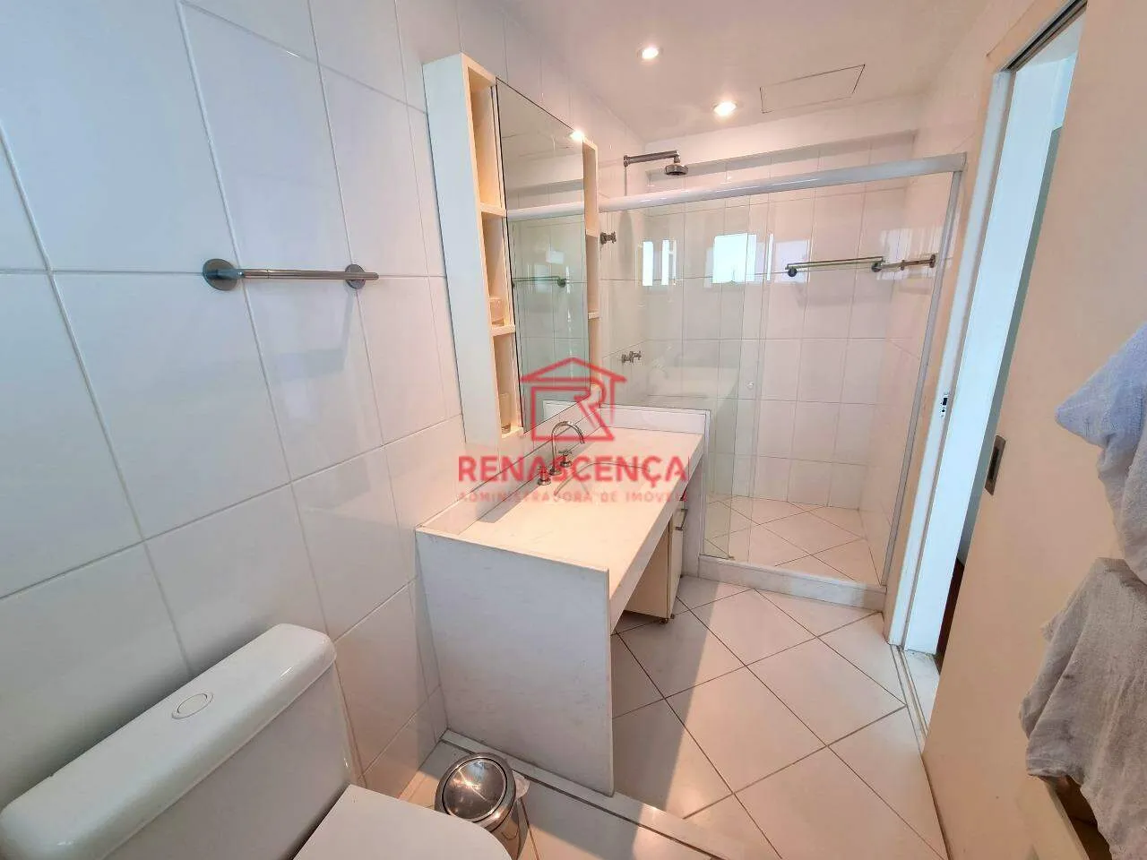 Furnished apartment with 3 bedrooms, 4 bathrooms and 2 parking — photo 21