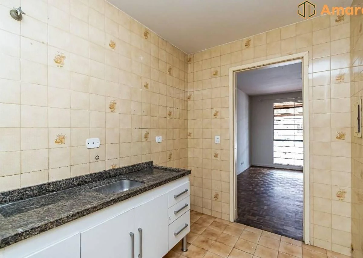 Wood or laminate floors in a 3-bedroom house, 75 m² — photo 12