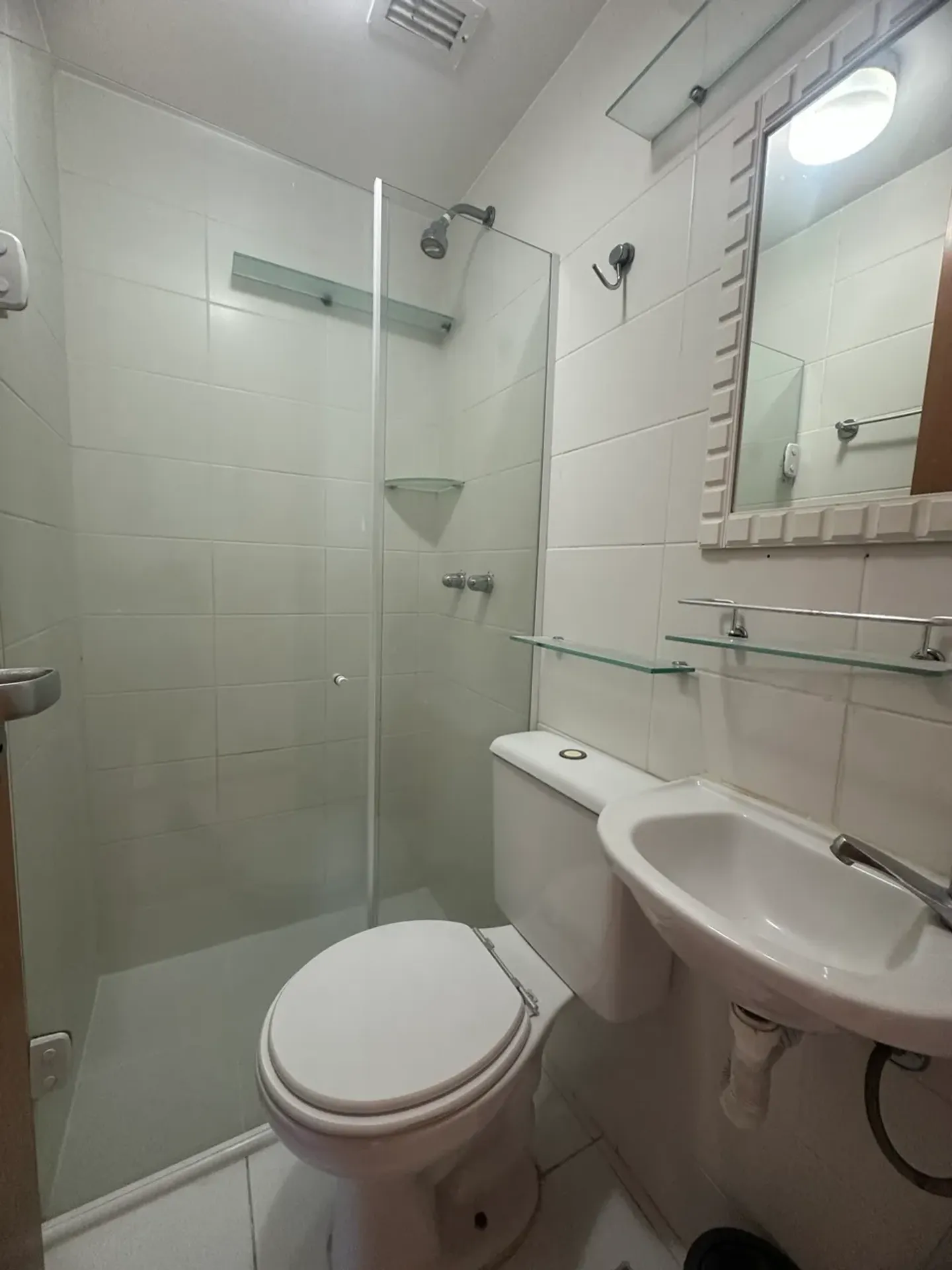Furnished 3-bedroom apartment with 3 bathrooms — photo 5