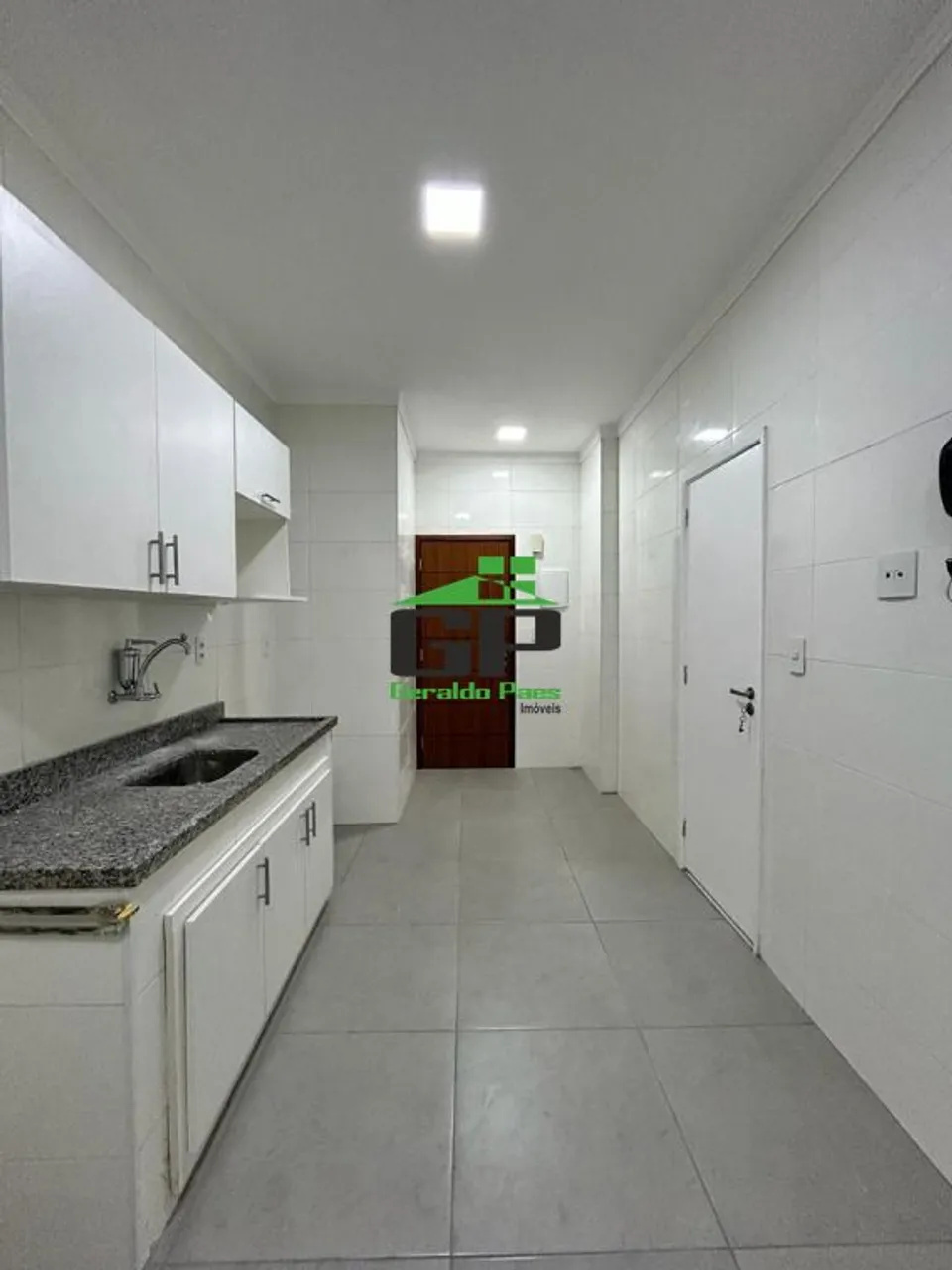Apartamento de 2 quartos e 84 m² com varanda e lavanderia — photo 7