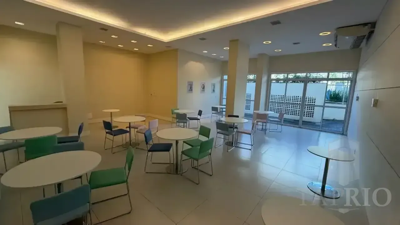 Furnished penthouse with 3 bedrooms and 3 baths — photo 47