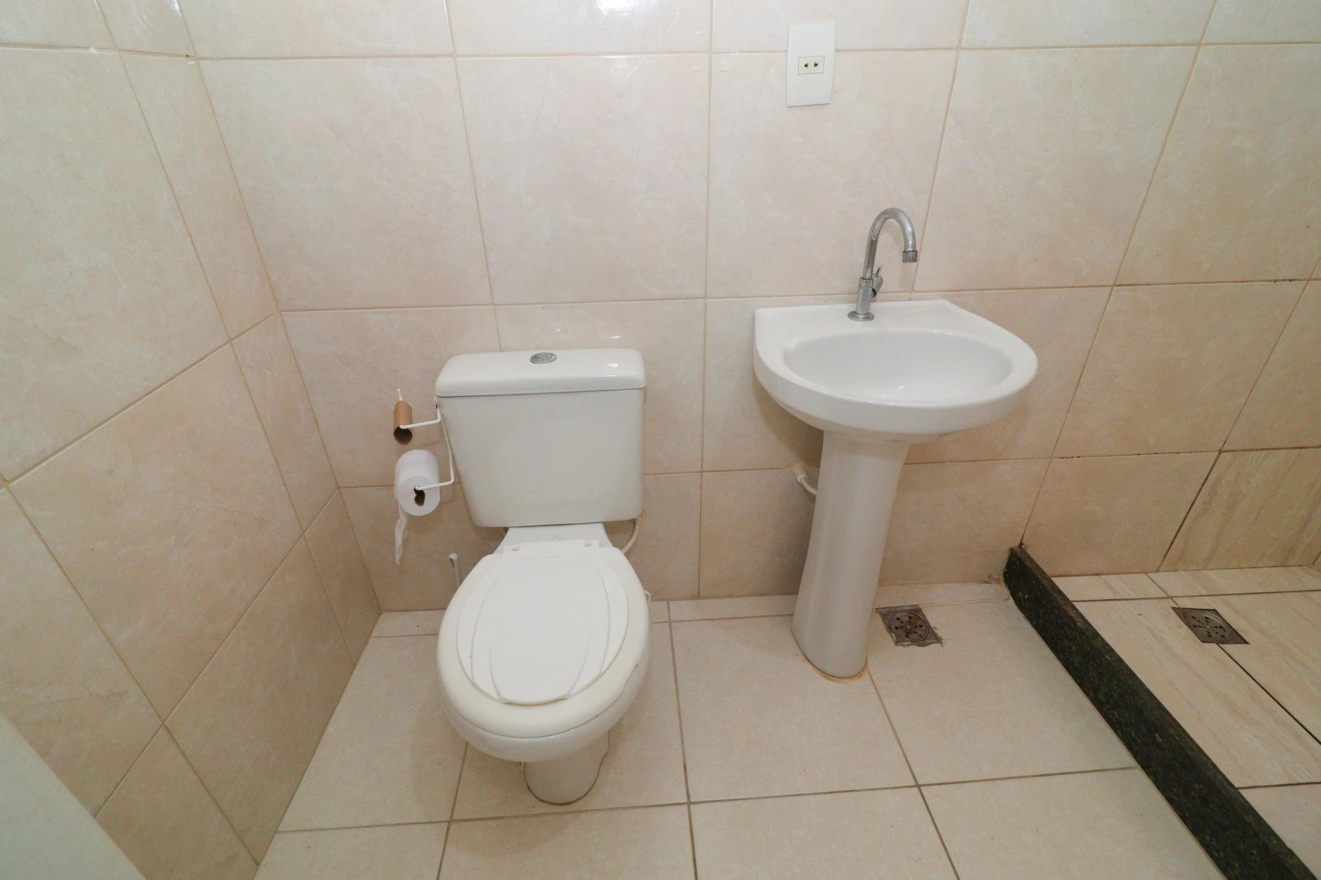 2-bedroom rental apartment with 1 bathroom and balcony — photo 28