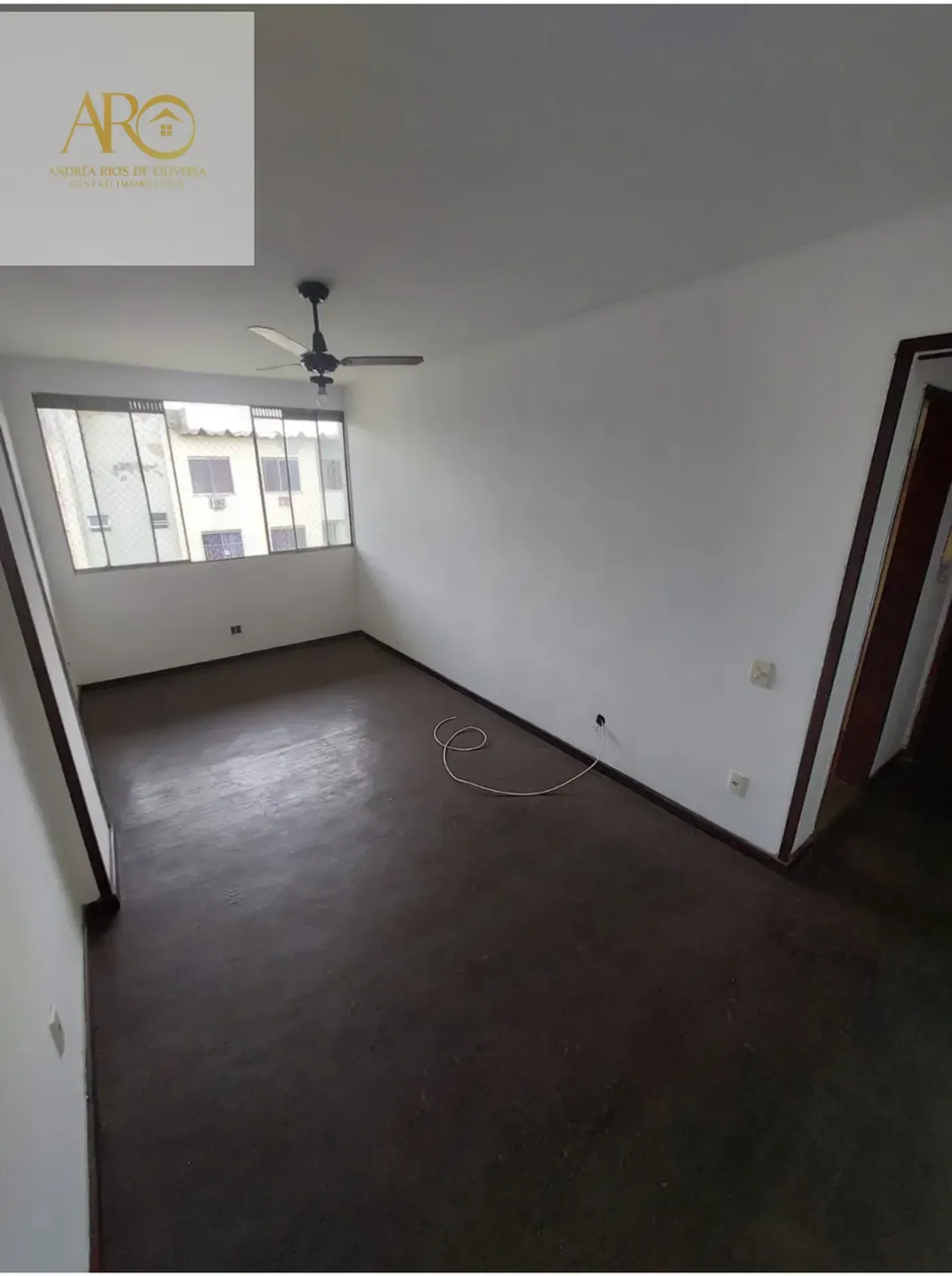 2-bedroom apartment in a building with a gym — photo 9
