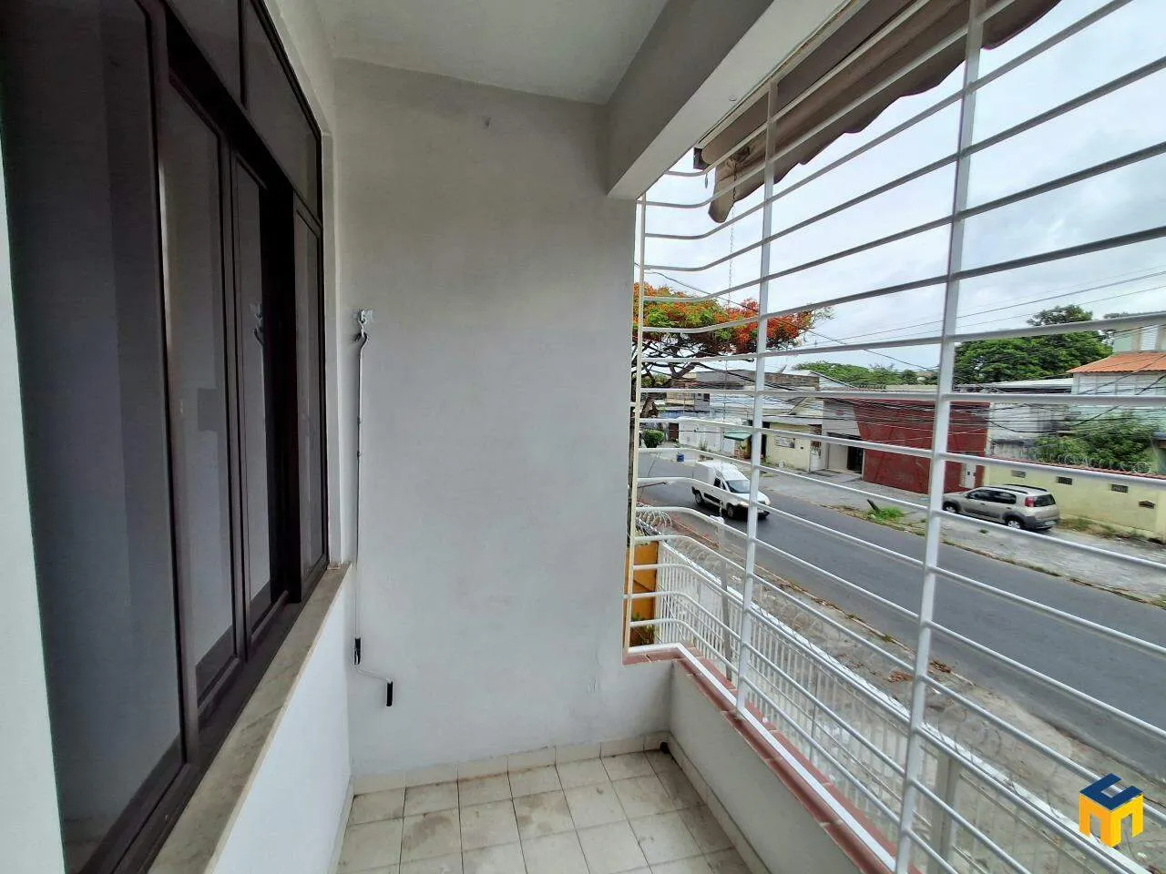 Apartment with 2 bedrooms, balcony and 1 parking spot — photo 23