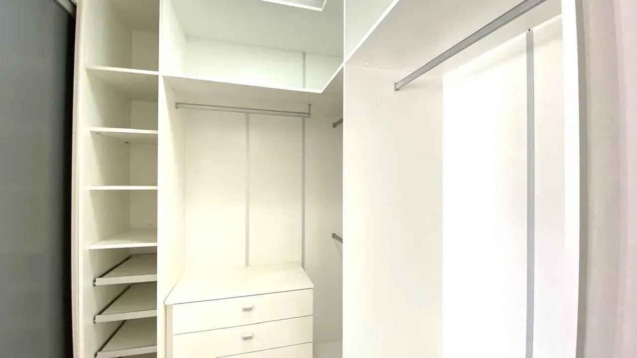 Apartment with 4 bedrooms, 155 m² and an enclosed balcony — photo 26