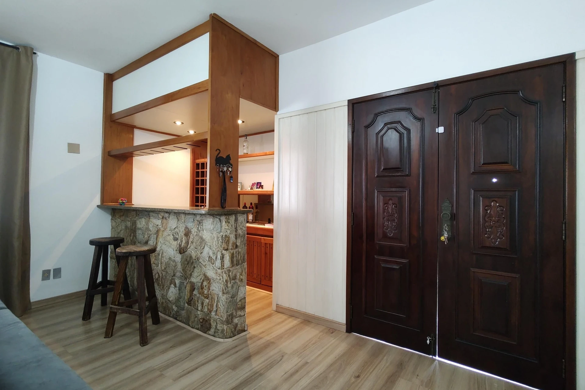Jacuzzi y 3 dormitorios: casa de 742 m² — photo 31