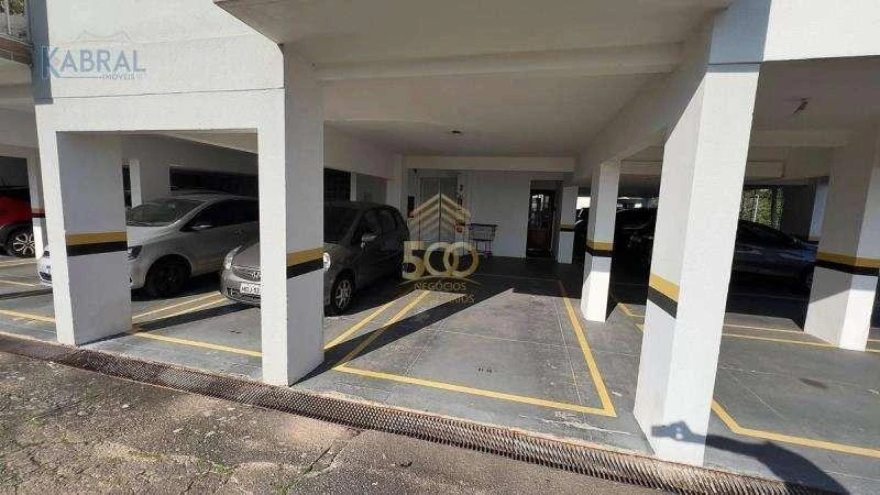 Furnished 3-bedroom apartment with enclosed balcony — photo 9