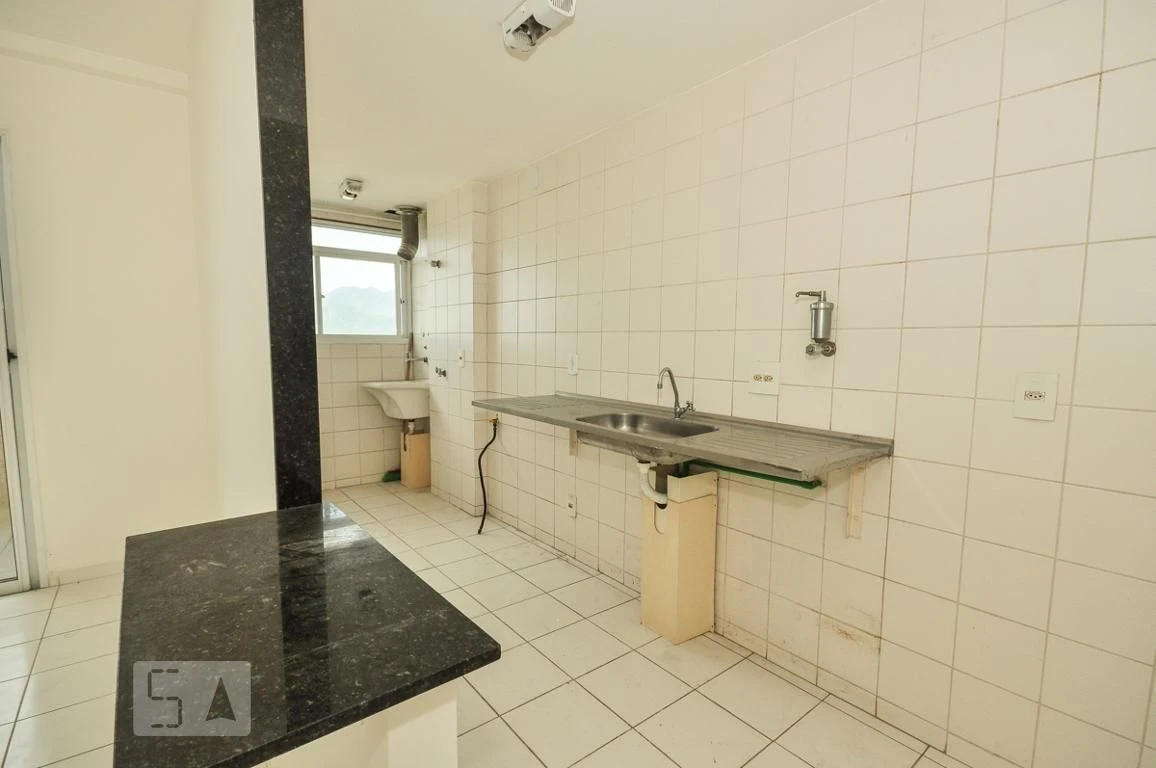 Unfurnished 2-bedroom apartment with 1 bath and open-plan kitchen — photo 20