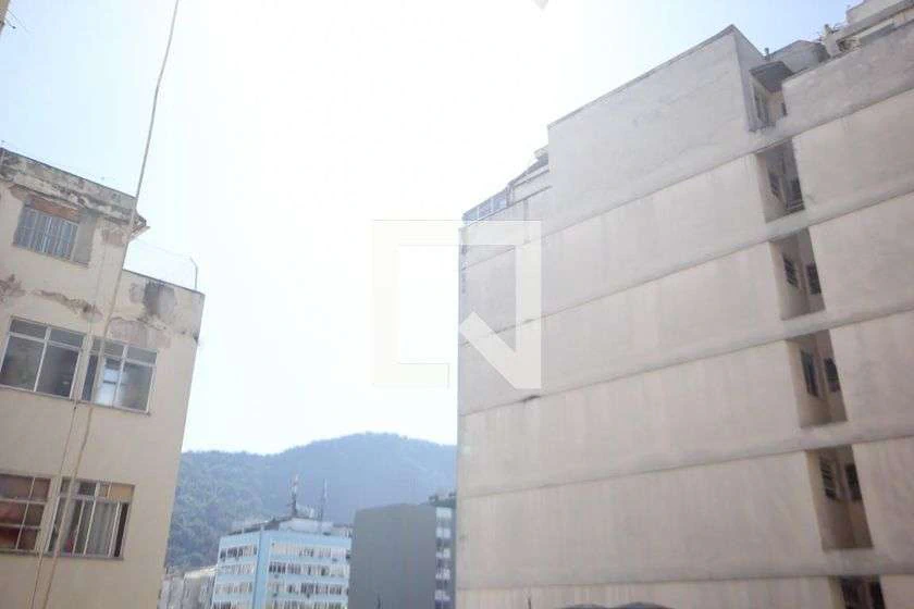 Kitnet mobiliada com máquina de lavar e armários embutidos — photo 2