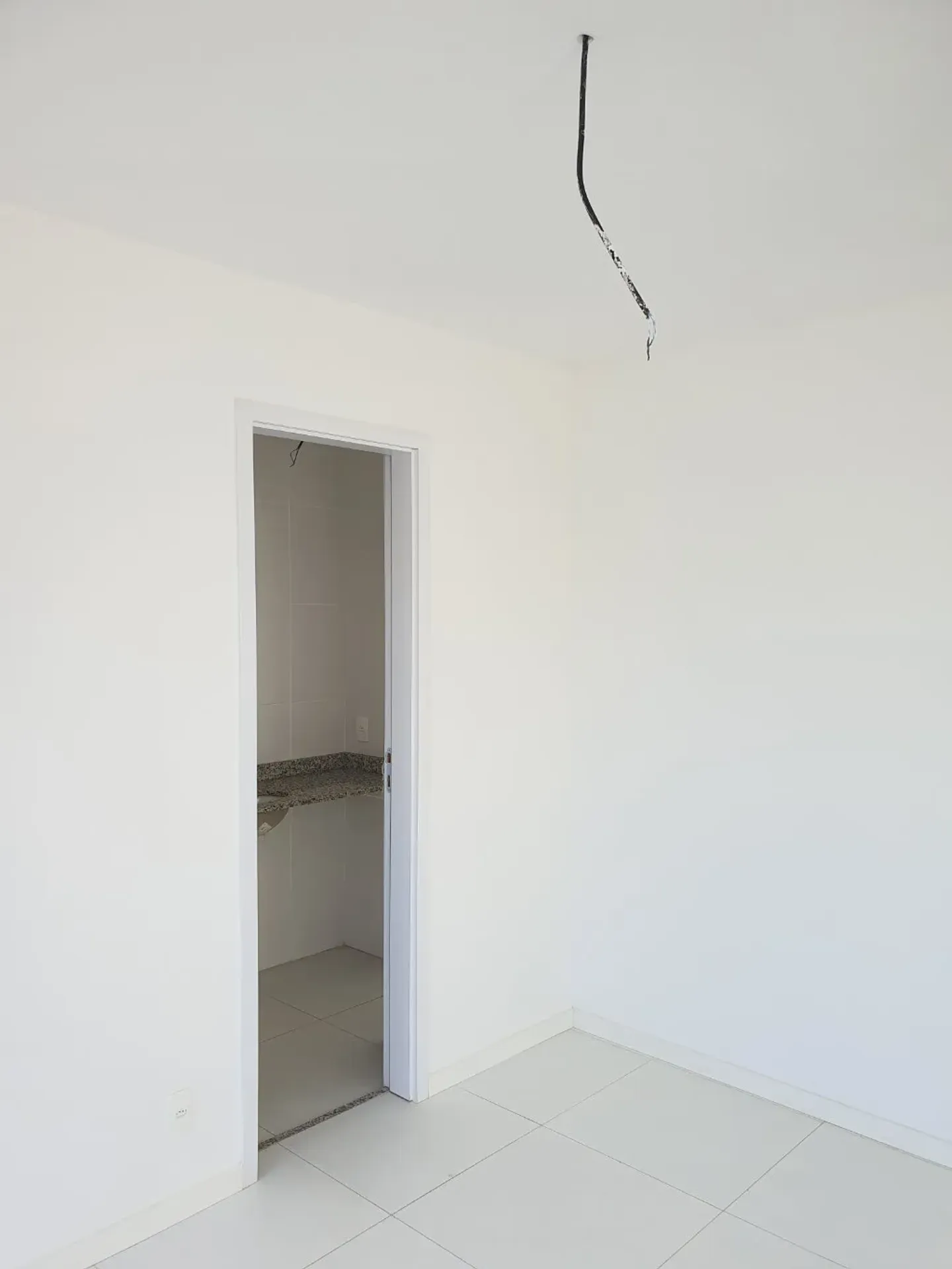 Floor-to-ceiling windows in a 4-bedroom house, 366 m² — photo 32