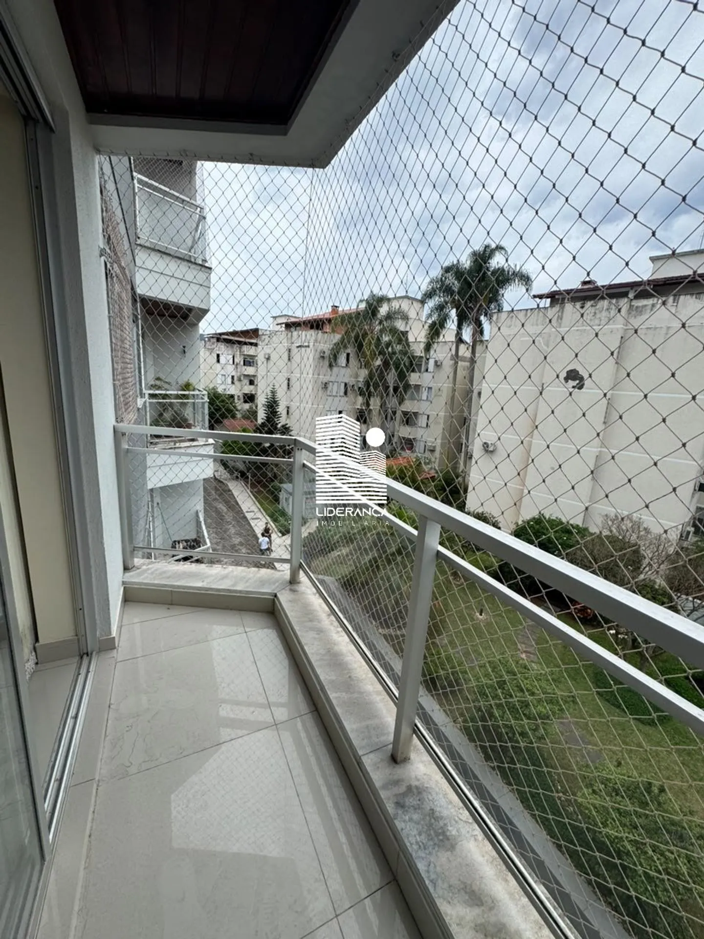 55 m² apartment with a home office and a washing machine — photo 25