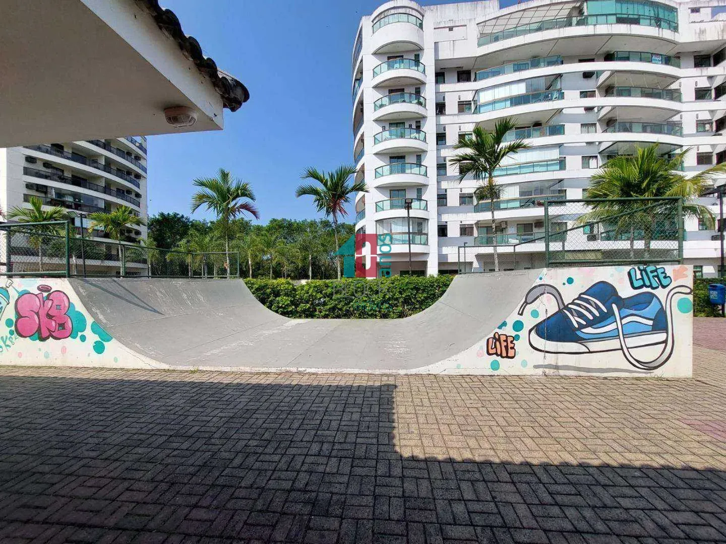 Furnished 72 m² apartment with 2 bedrooms and suite — photo 31