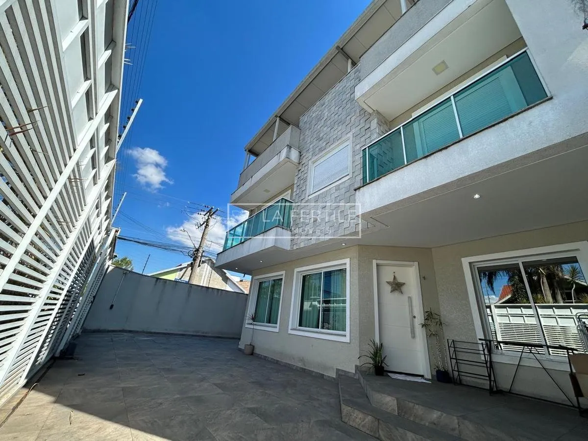 Casa de 3 dormitorios con balcón gourmet en Curitiba — photo 17
