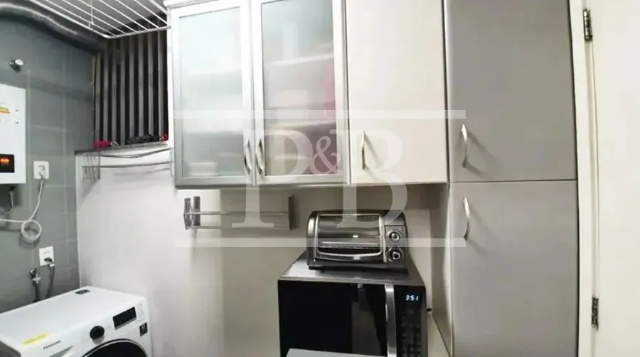 Furnished 2-bedroom apartment with open-plan gas kitchen — photo 9