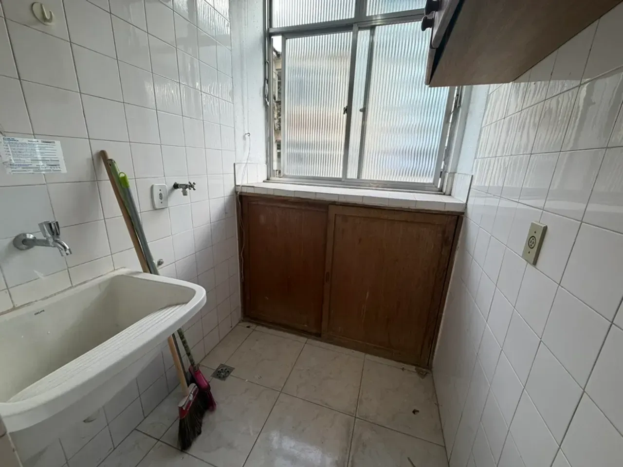 Unfurnished 2-bedroom apartment with parking spot — photo 13