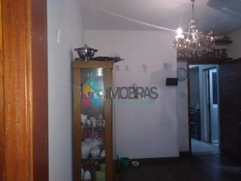 Furnished 3-bedroom apartment with a balcony — photo 26