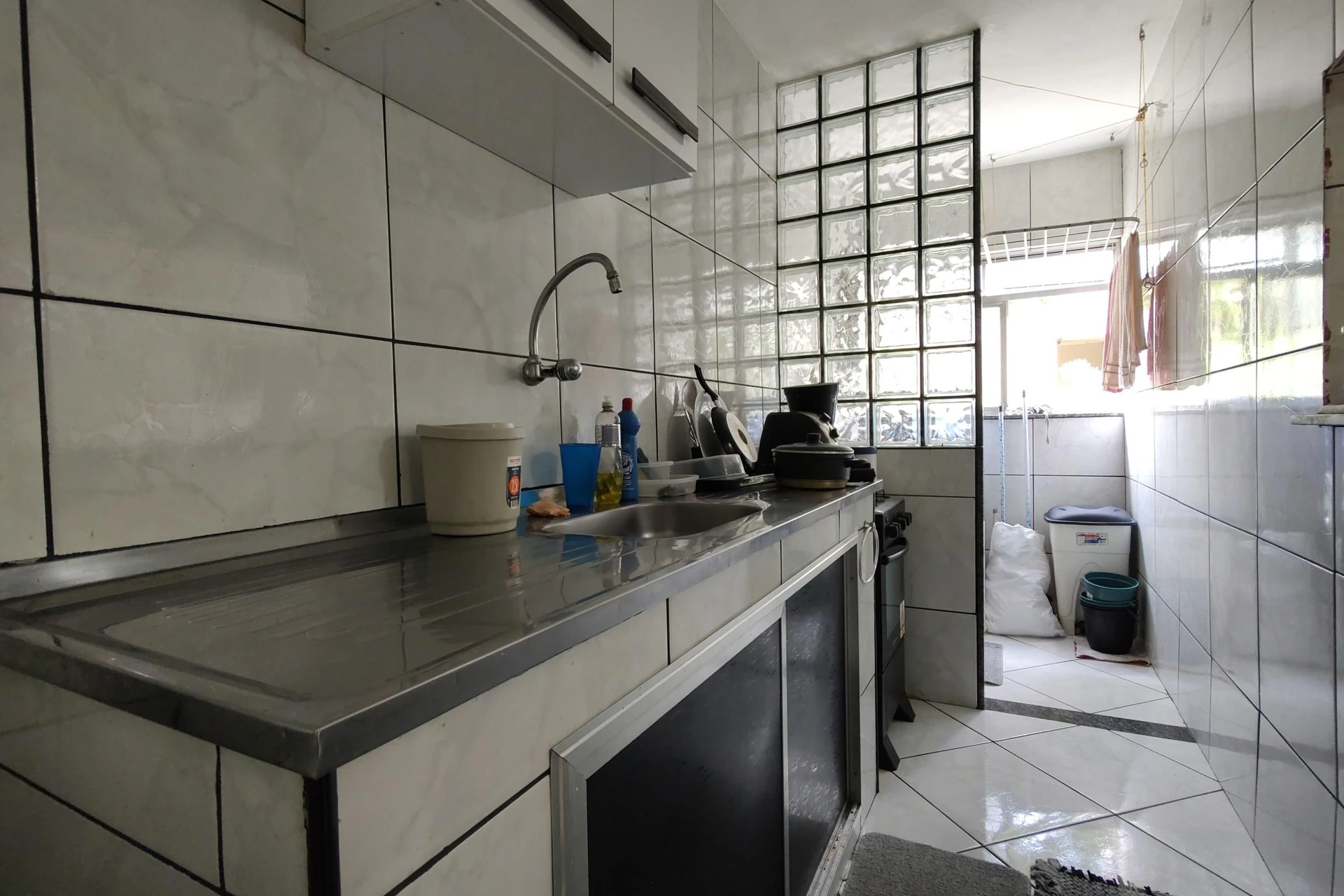Furnished 1-bedroom apartment with gas open-plan kitchen — photo 7