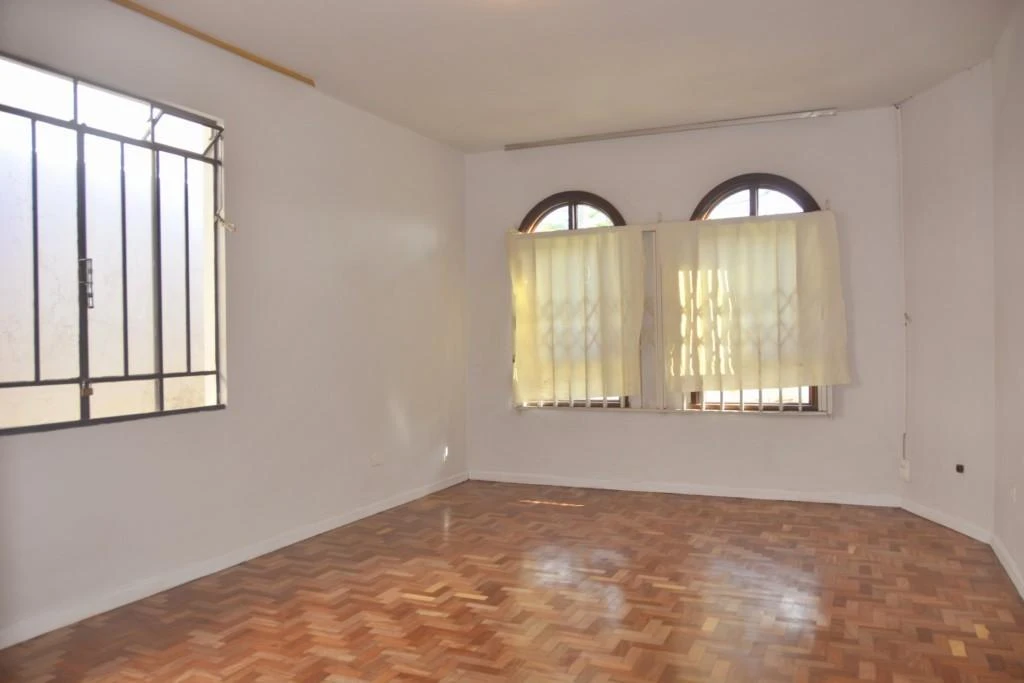 Дом с 3 спальнями, 170 м² и душевой с экраном