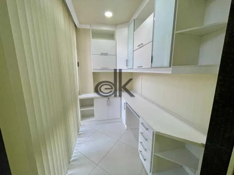 Furnished apartment, 98 m², with a glass-enclosed balcony — photo 6
