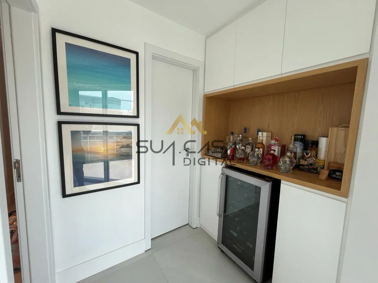 Furnished 3-bedroom apartment with 4 bathrooms and terrace — photo 19