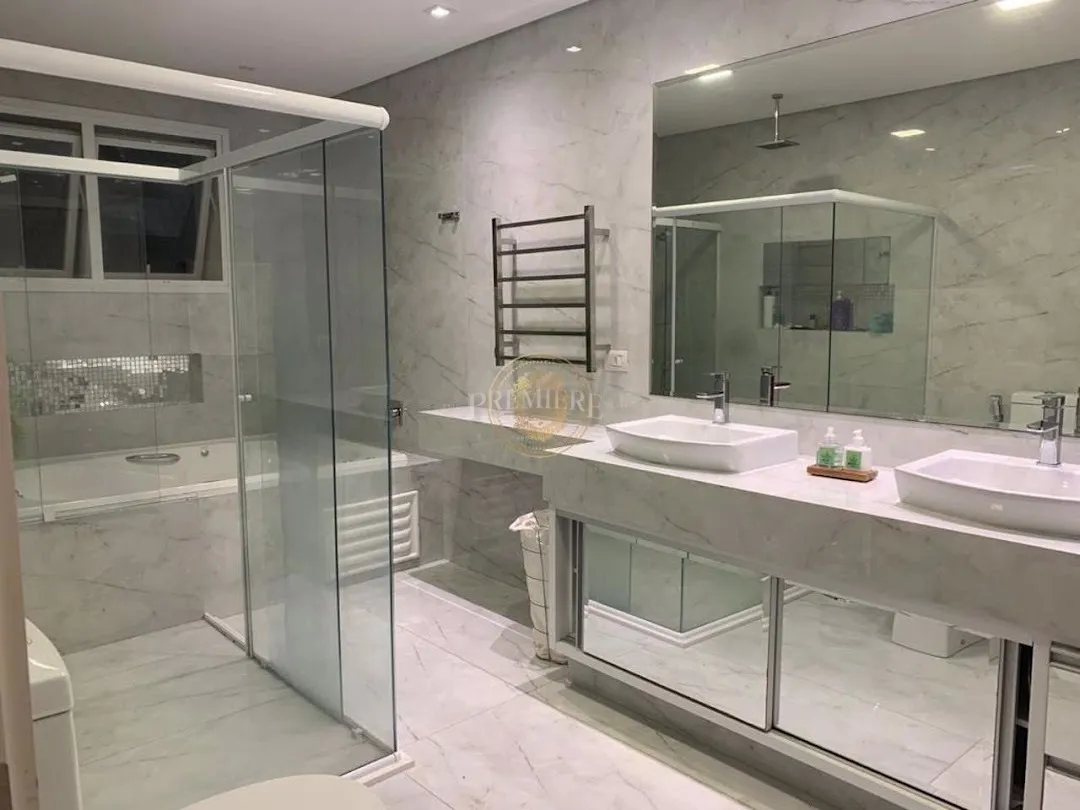 Unfurnished house with 4 en-suites and 8 parking — photo 16