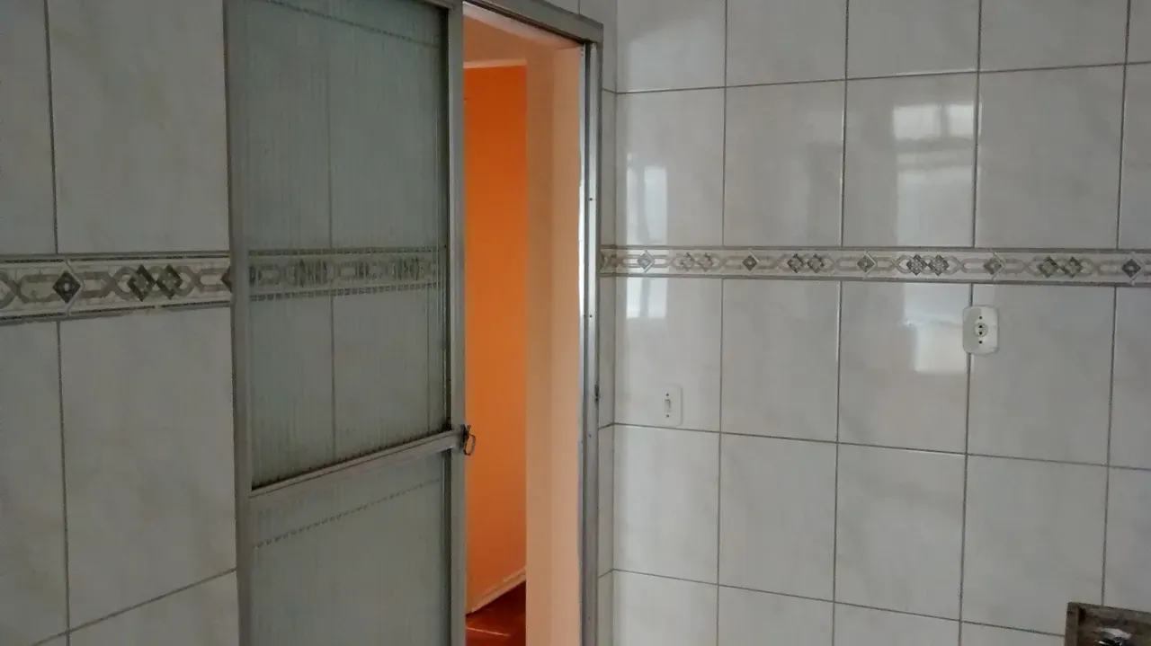 Departamento de 2 dormitorios con piso de madera o laminado — photo 7