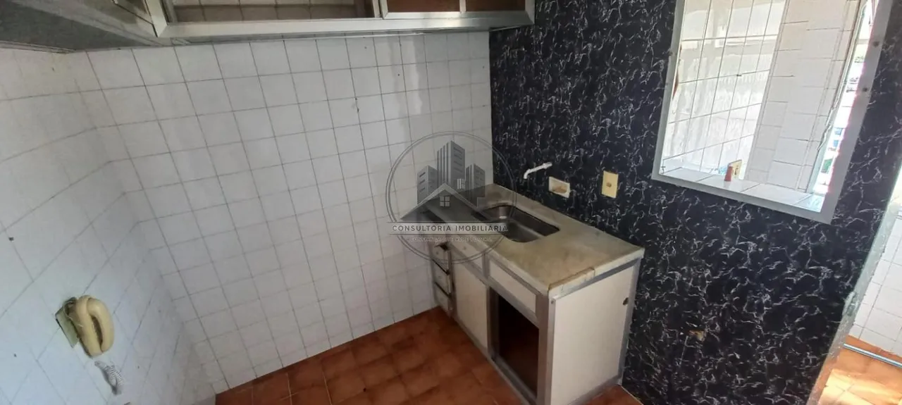Apartment with 2 bedrooms and a glass shower enclosure — photo 5