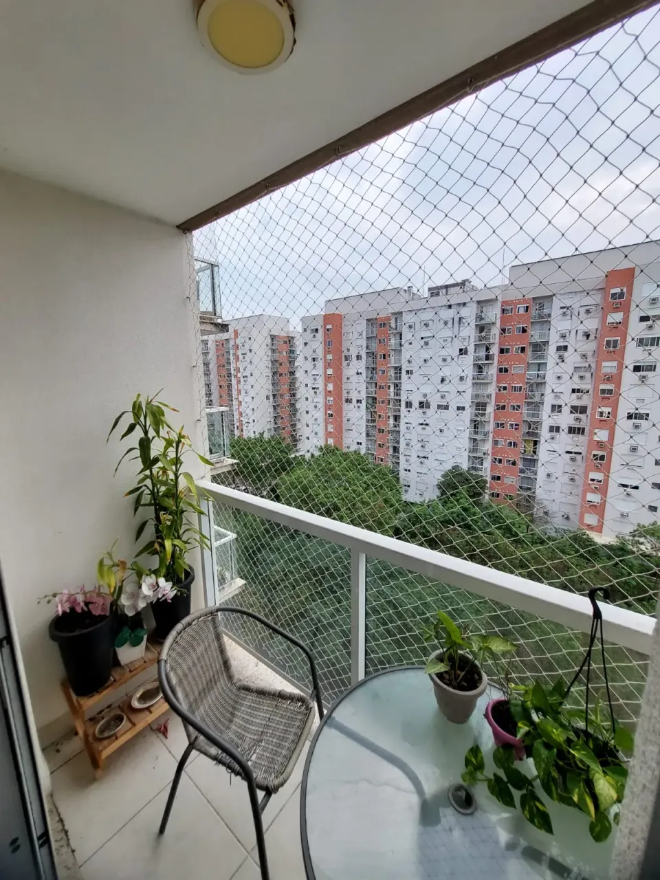 Furnished apartment with 2 bedrooms and an open-plan kitchen — photo 14