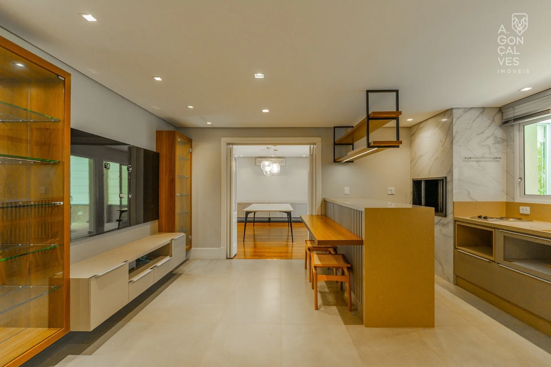 House with 4 bedrooms and 5 bathrooms, 5 parking spots — photo 19