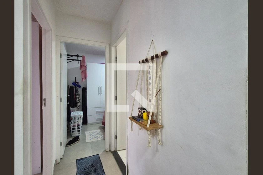 Furnished 2-bedroom apartment with an open kitchen — photo 2